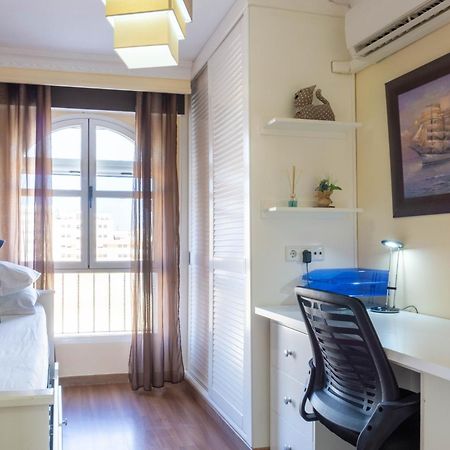Apartment Aconte Малага Екстериор снимка